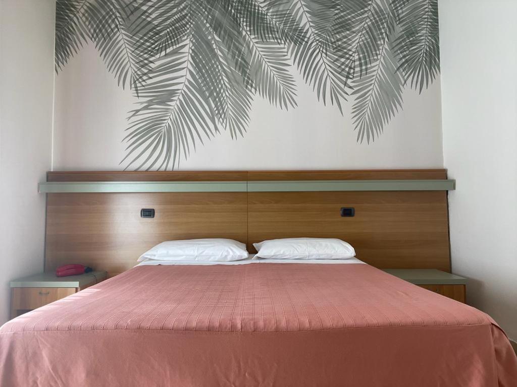 Hotel Pine Beach Rosolina Mare Exterior foto